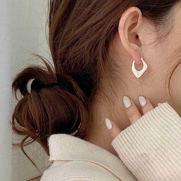 Jewelry - NEW 925 Sterling Silver Asymmetrical Hoop Point Earrings